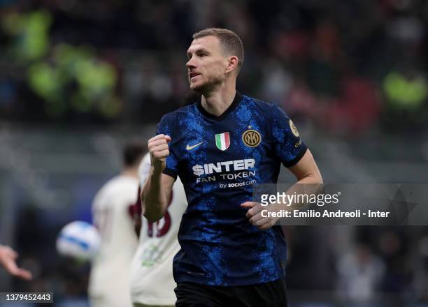 Edin Dzeko of FC Internazionale celebrates after scoring their team's fourth goal during the Serie A match between FC Internazionale and US...