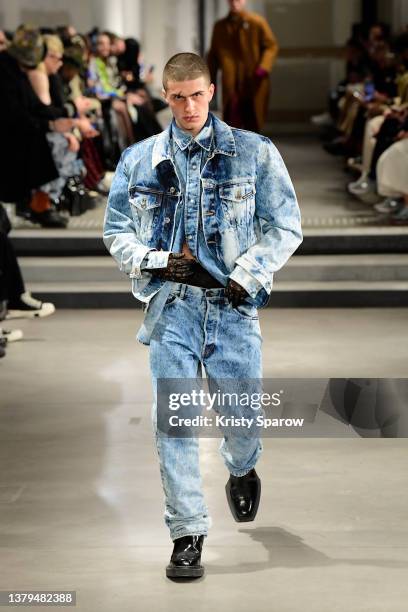 Model walks the runway during the VTMNTS Womenswear Fall/Winter 2022-2023 show as part of Paris Fashion Week on March 04, 2022 in Paris, France.