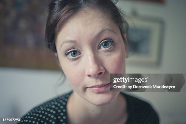 portrait of young woman - teleurstelling stockfoto's en -beelden