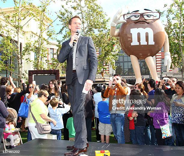Ms Neil 48 Neil Patrick Harris Unveils The Sixth M Ms Character Ms Brown At The ...