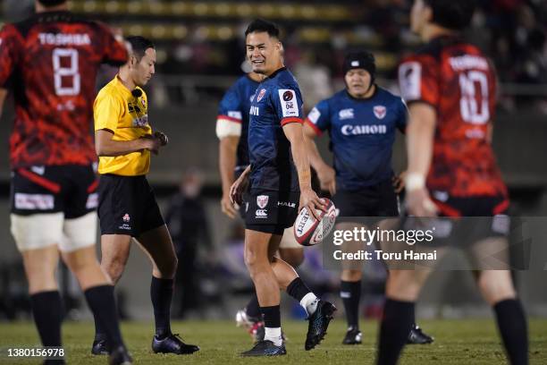 Yu Tamura of Yokohama Canon Eagles prepares a penalty kick during the NTT Japan Rugby League One match between Toshiba Brave Lupus Tokyo and Yokohama...