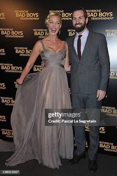 Katherine Heigl and Josh Kelley attend the Paris Premiere of "One For The Money" film at Cinema Gaumont Marignan on January 31, 2012 in Paris, France.