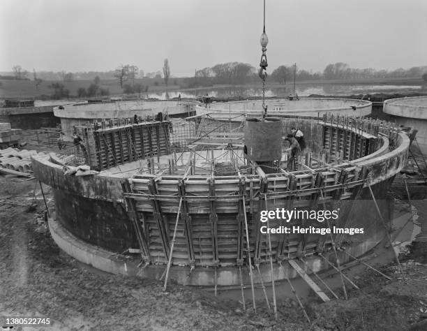 Wanlip 113 Sheet Piling Stock Photos, High-Res Pictures, and Images - Getty Images