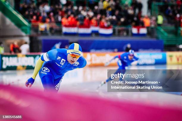 Nils van der Poel of Sweden competes in the Men's Allround 5000m during the World Speed Skating Championships at Vikingskipet on March 05, 2022 in...