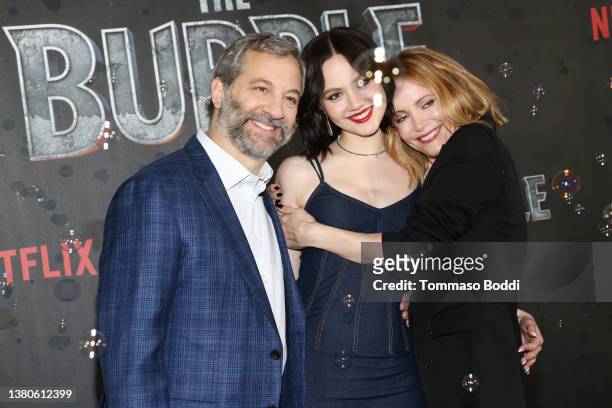 Judd Apatow, Iris Apatow and Leslie Mann attend a photocall for "The Bubble," hosted by Netflix, at Four Seasons Hotel Los Angeles at Beverly Hills...