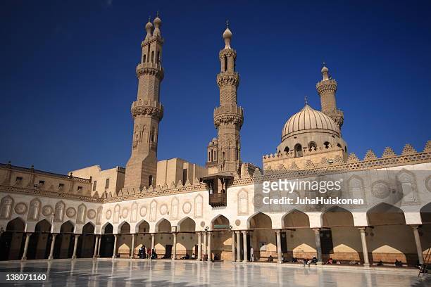 the al-azhar mosque in cairo, egypt - caïro stockfoto's en -beelden
