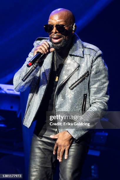 Singer Joe performs at Smoothie King Center on March 05, 2022 in New Orleans, Louisiana.