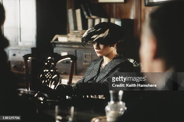 Actress Laura San Giacomo stars in the thriller 'Under Suspicion', 1991.
