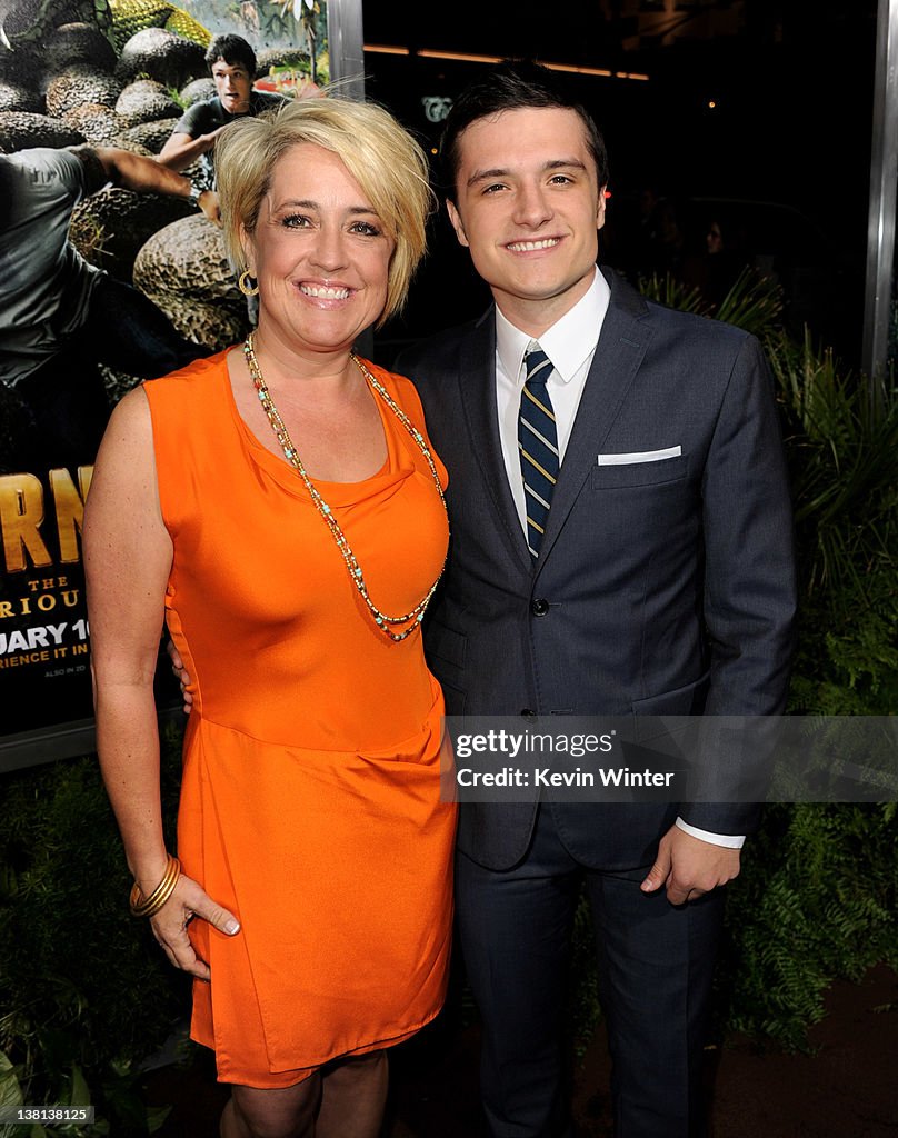 Premiere Of Warner Bros. Pictures' "Journey 2: The Mysterious Island" - Red Carpet