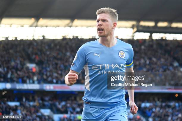 Kevin De Bruyne of Manchester City celebrates after scoring their sides first goal during the Premier League match between Manchester City and...