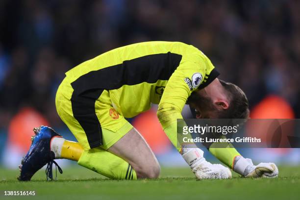 David De Gea of Manchester United looks dejected during the Premier League match between Manchester City and Manchester United at Etihad Stadium on...