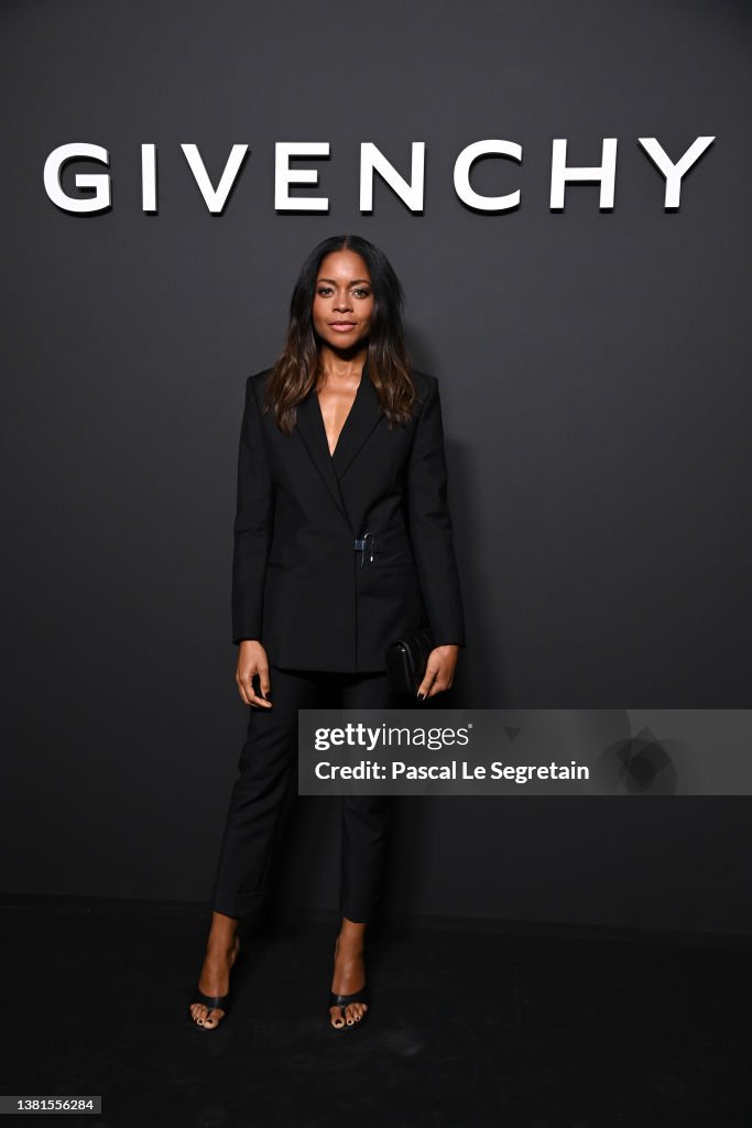 Givenchy : Photocall - Paris Fashion Week - Womenswear F/W 2022-2023