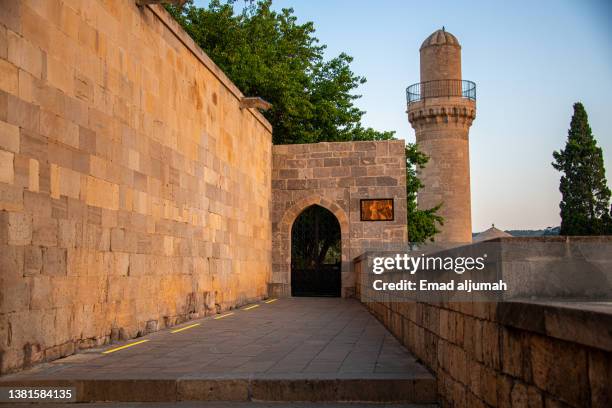 shirvanshah's palace complex, baku old city, azerbaijan - caspian sea city stock pictures, royalty-free photos & images