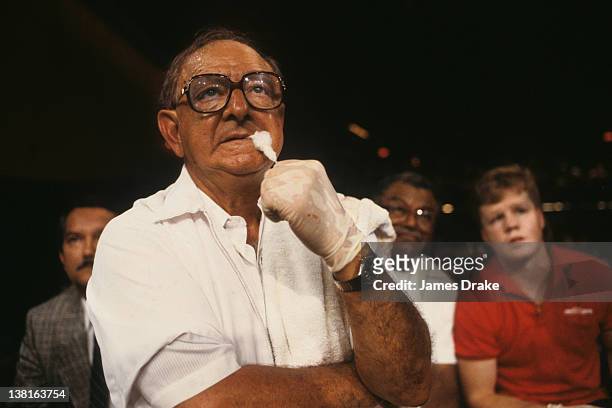 Middleweight Title: Trainer Angelo Dundee looks on during Troy Darrell vs Frank Tate fight at Sands Casino Hotel. View of Freddie Roach . Atlantic...