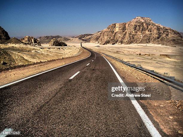 empty road - mt sinai stock pictures, royalty-free photos & images