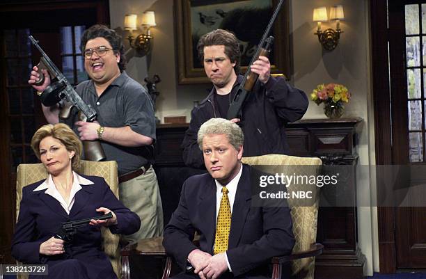 Episode 13 -- Aired -- Pictured: Ana Gasteyer as Hillary Clinton, Horatio Sanz as Hugh Rodham, Chris Parnell as Roger Clinton, Darrell Hammond as...