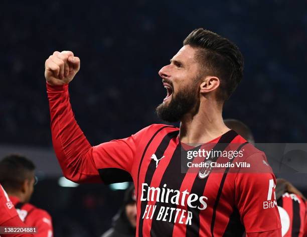 Olivier Giroud of AC Milan celebrates after scoring the opening goal during the Serie A match between SSC Napoli and AC Milan at Stadio Diego Armando...