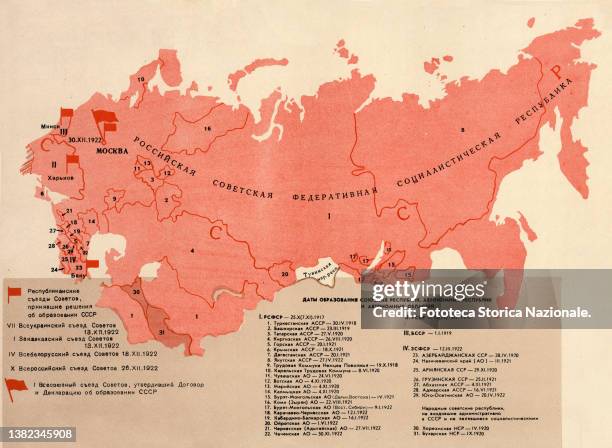 Map of the Soviet Union indicating the states that constitute it and their year of accession from 1917 to 30 December 1922: ACCP = autonomous...