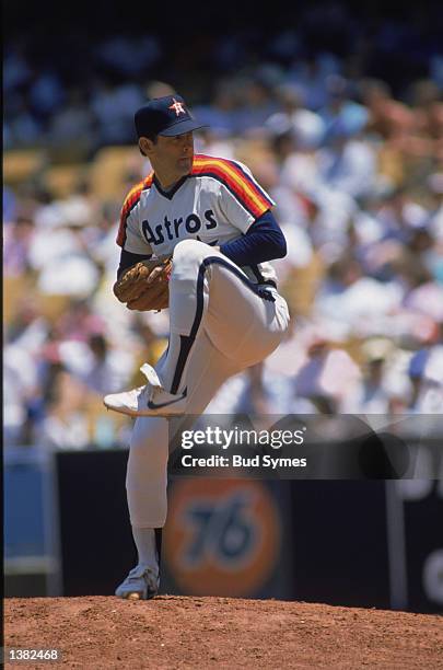 Right hander Nolan Ryan of the Houston Astros pitches the ball during a MLB game against the Los Angeles Dodgers in 1985.