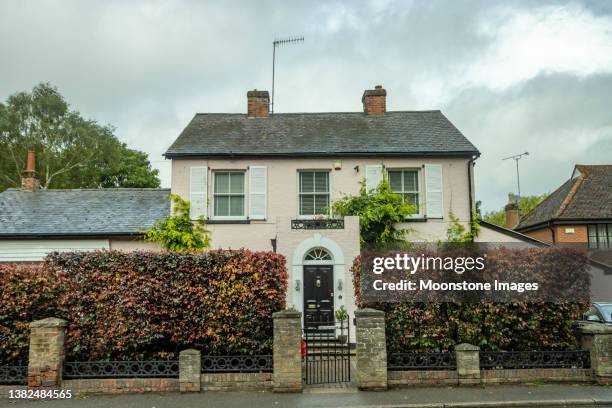 two-story house at eynsford in kent, england - eynsford stock pictures, royalty-free photos & images