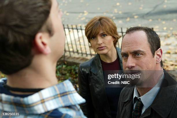Brotherhood" Episode 12 -- Pictured: Mariska Hargitay as Detective Olivia Benson, Christopher Meloni as Detective Elliot Stabler