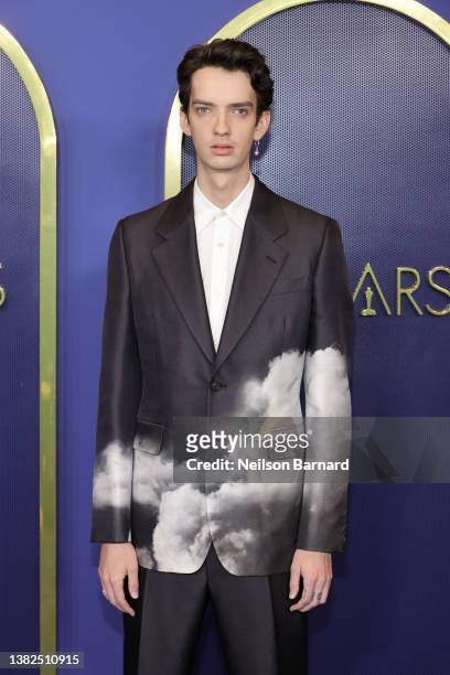 Kodi Smit-McPhee attends the 94th Annual Oscars Nominees Luncheon at Fairmont Century Plaza on March 07, 2022 in Los Angeles, California.