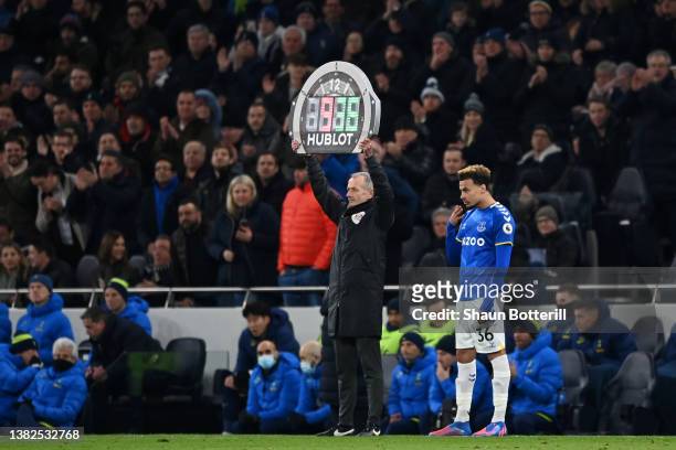 Dele Alli of Everton prepares to enter the pitch as a substitute during the Premier League match between Tottenham Hotspur and Everton at Tottenham...