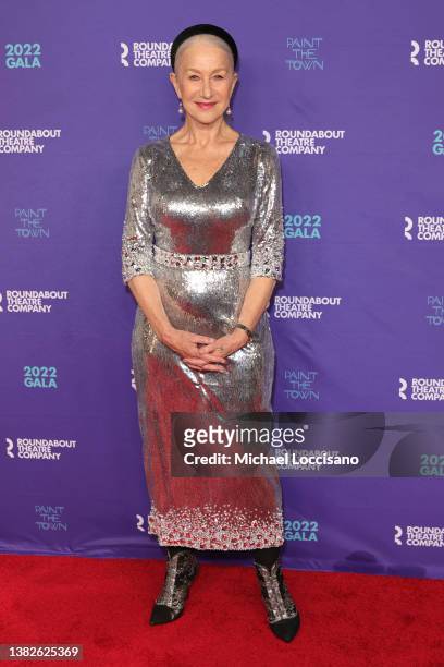 Helen Mirren attends the 2022 Roundabout Theatre Company Gala at The Ziegfeld Ballroom on March 07, 2022 in New York City.