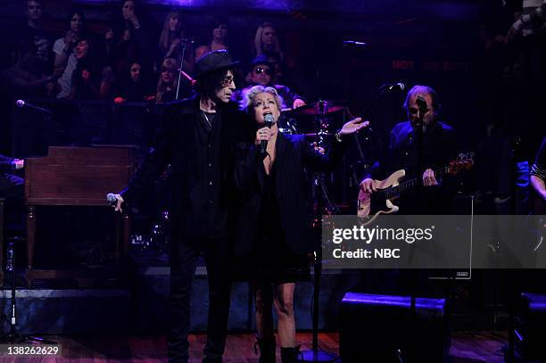 Episode 223 -- Airdate -- Pictured: Musical guest Peter Wolf and Shelby Lynne performs on April 5, 2010