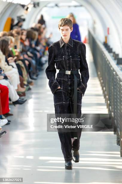 Model walks the runway during the Stella McCartney Ready to Wear Fall/Winter 2022-2023 fashion show as part of the Paris Fashion Week on March 7,...
