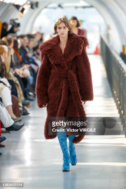 Model walks the runway during the Stella McCartney Ready to Wear Fall/Winter 2022-2023 fashion show as part of the Paris Fashion Week on March 7,...