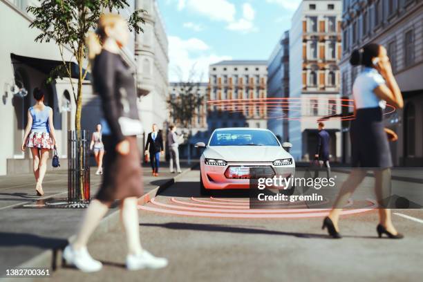 modern car ai evaluating driving conditions and street elements - voetganger stockfoto's en -beelden