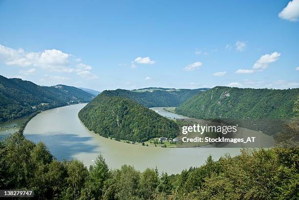 danube schloegener noose - donau vallei stockfoto's en -beelden