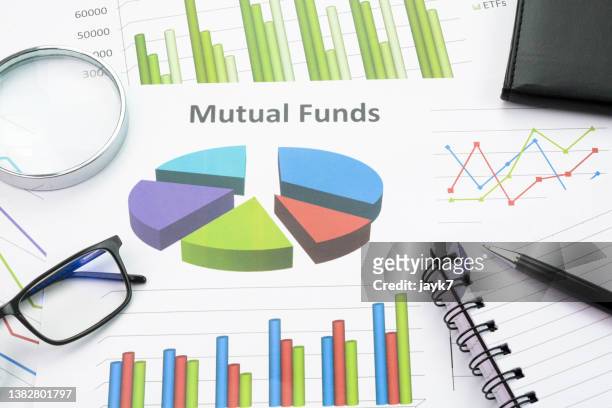 mutual funds - mutual fund stock pictures, royalty-free photos & images
