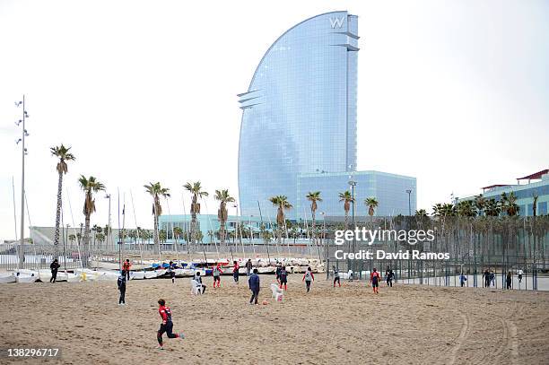 Kobe Leonessa ladies players train during a session at the Club Natacion Barcelona sport complex in La Barceloneta beach on February 5, 2012 in...