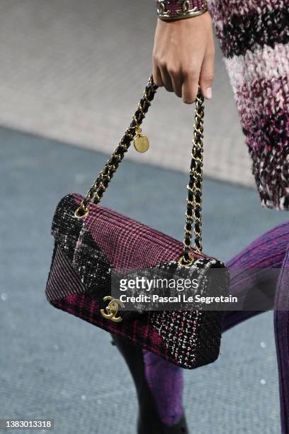 96,386 Chanel Purse Stock Photos, High-Res Pictures, and Images - Getty  Images