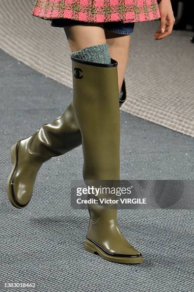 chanel boots with chain 2022