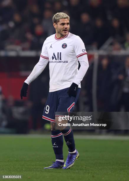 Mauro Icardi of PSG looks on during the Ligue 1 Uber Eats match between OGC Nice and Paris Saint Germain at Allianz Riviera Stadium on March 05, 2022...