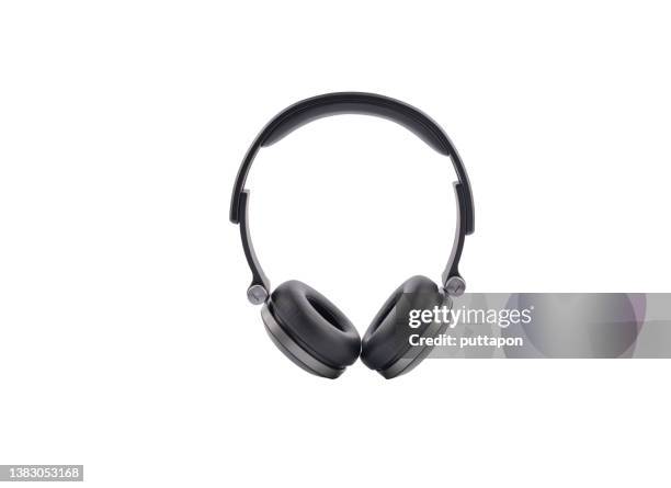 black headphones, wireless headphones isolated on white background with clipping path - fone de ouvido equipamento de som - fotografias e filmes do acervo