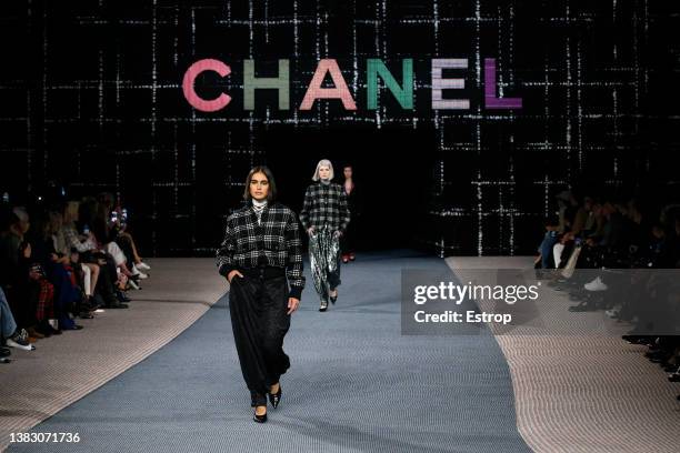 Atmosphere during the Chanel Womenswear Fall/Winter 2022-2023 show as part of Paris Fashion Week on March 8, 2022 in Paris, France.