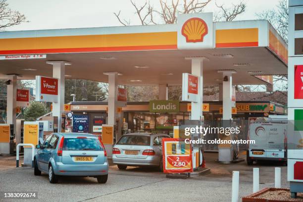 Shell Forecort Shell Gas Photos and Premium High Res Pictures - Getty Images