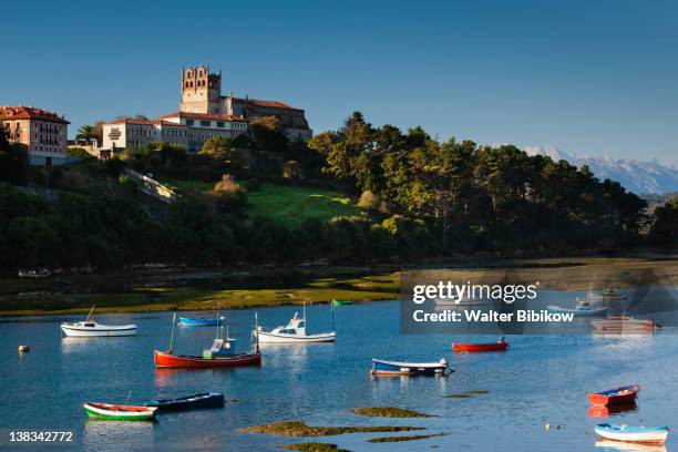 san vicente de la barquera - san vicente de la barquera stock pictures, royalty-free photos & images