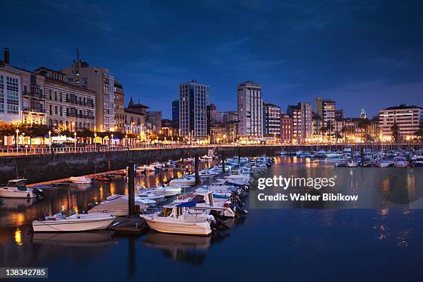 cimadevilla old town, harborfront buildings - gijon foto e immagini stock