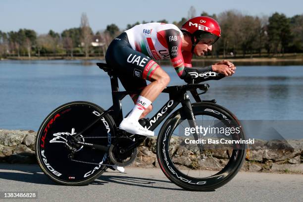João Almeida of Portugal and UAE Team Emirates sprints during 80th Paris - Nice 2022, Stage 4 a 13,4km individual time trial from Domérat to...