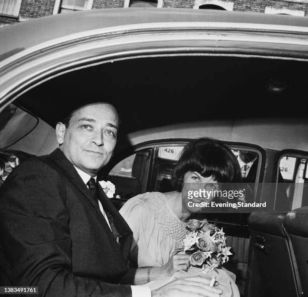 American actress Betsy Blair marries Czech-born filmmaker Karel Reisz at Paddington Register Office in London, UK, 5th September 1963.