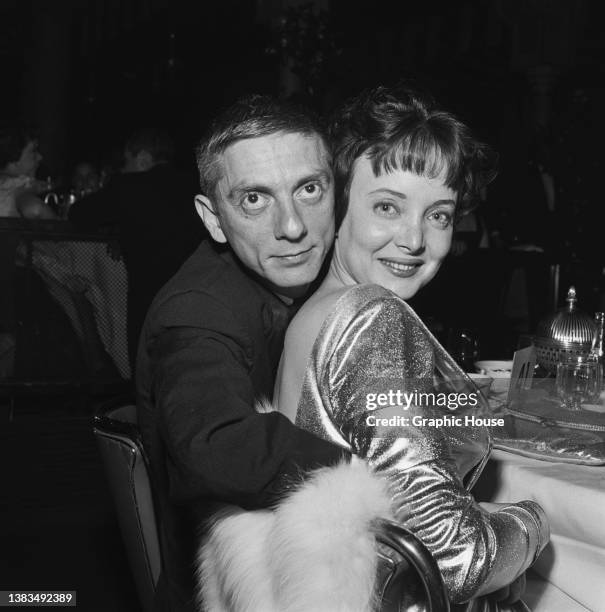 American film and television producer Aaron Spelling and his wife, actress Carolyn Jones , USA, circa 1960.