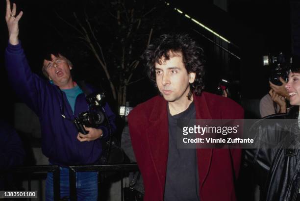 American film director Tim Burton attends the premiere of his film 'Edward Scissorhands' at the Avco Theater in Westwood, California, USA, 6th...