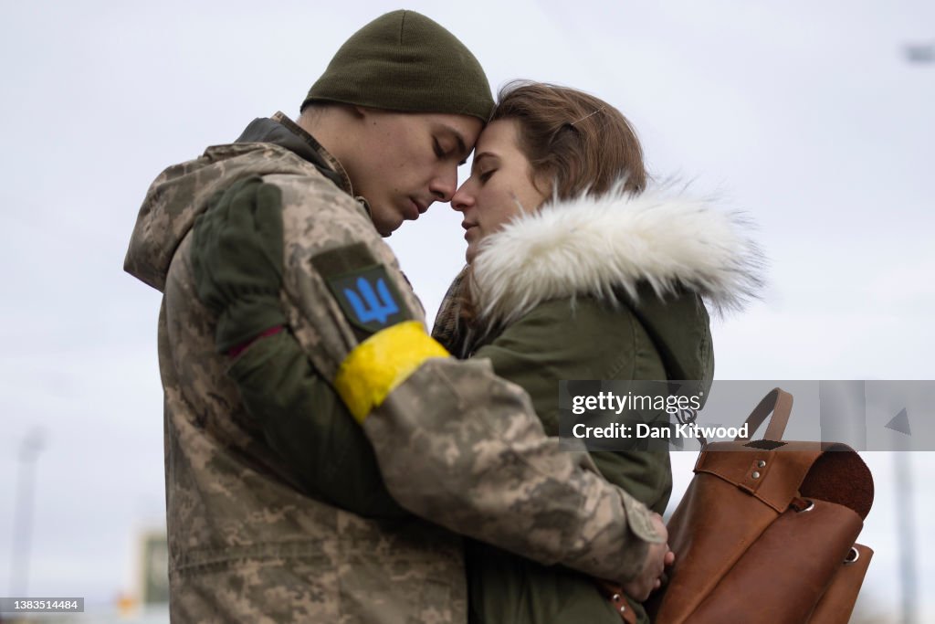 As Ukrainians Flee West, Many Soldiers Head East To The Frontline