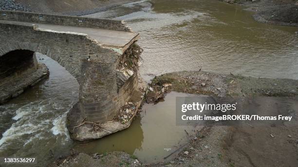 flood disaster, the nepomuk bridge in rech was severely damaged by the flood. rech, rhineland-palatinate, germany - equinox stock-fotos und bilder