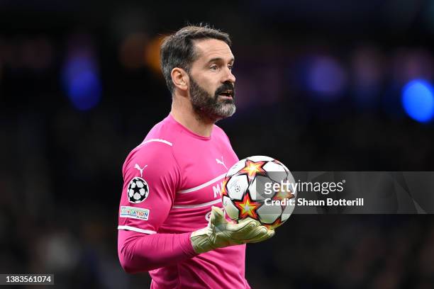 Scott Carson of Manchester City gathers the ball during the UEFA Champions League Round Of Sixteen Leg Two match between Manchester City and Sporting...
